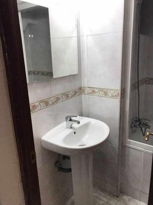 Ferienwohnung Agradable Apartamento En Zona Malasana Madrid Exterior foto