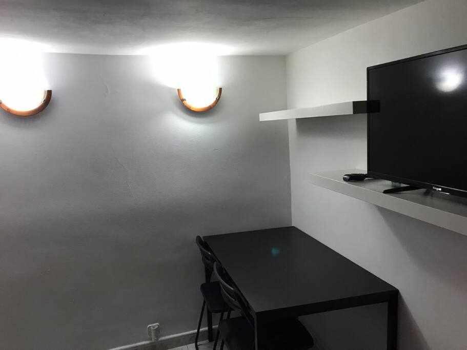 Ferienwohnung Agradable Apartamento En Zona Malasana Madrid Exterior foto