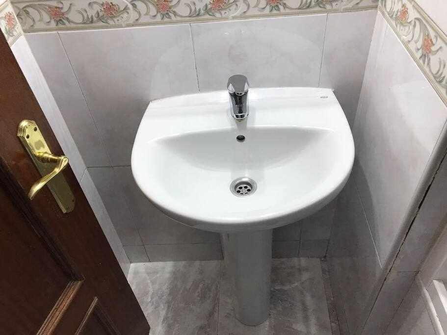 Ferienwohnung Agradable Apartamento En Zona Malasana Madrid Exterior foto